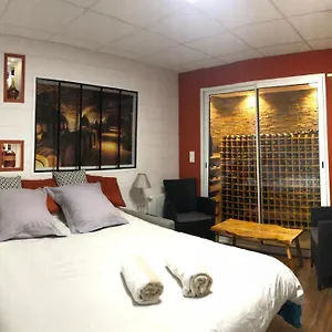 D' Clos Des Mandrieres Bed & Breakfast