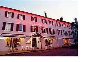 hotel-le-commerce-severac-le-chateau.midi-pyreneeshotels.com/